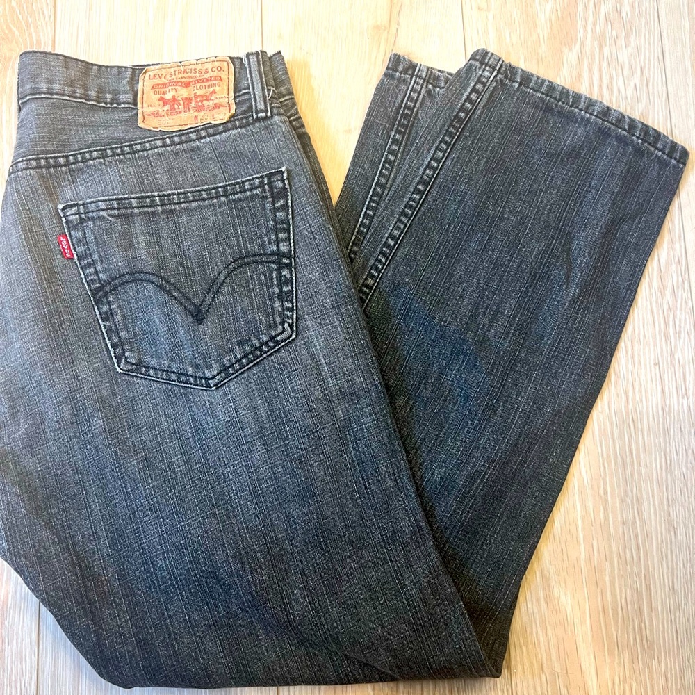 Levi’s 505 straight leg - size 32